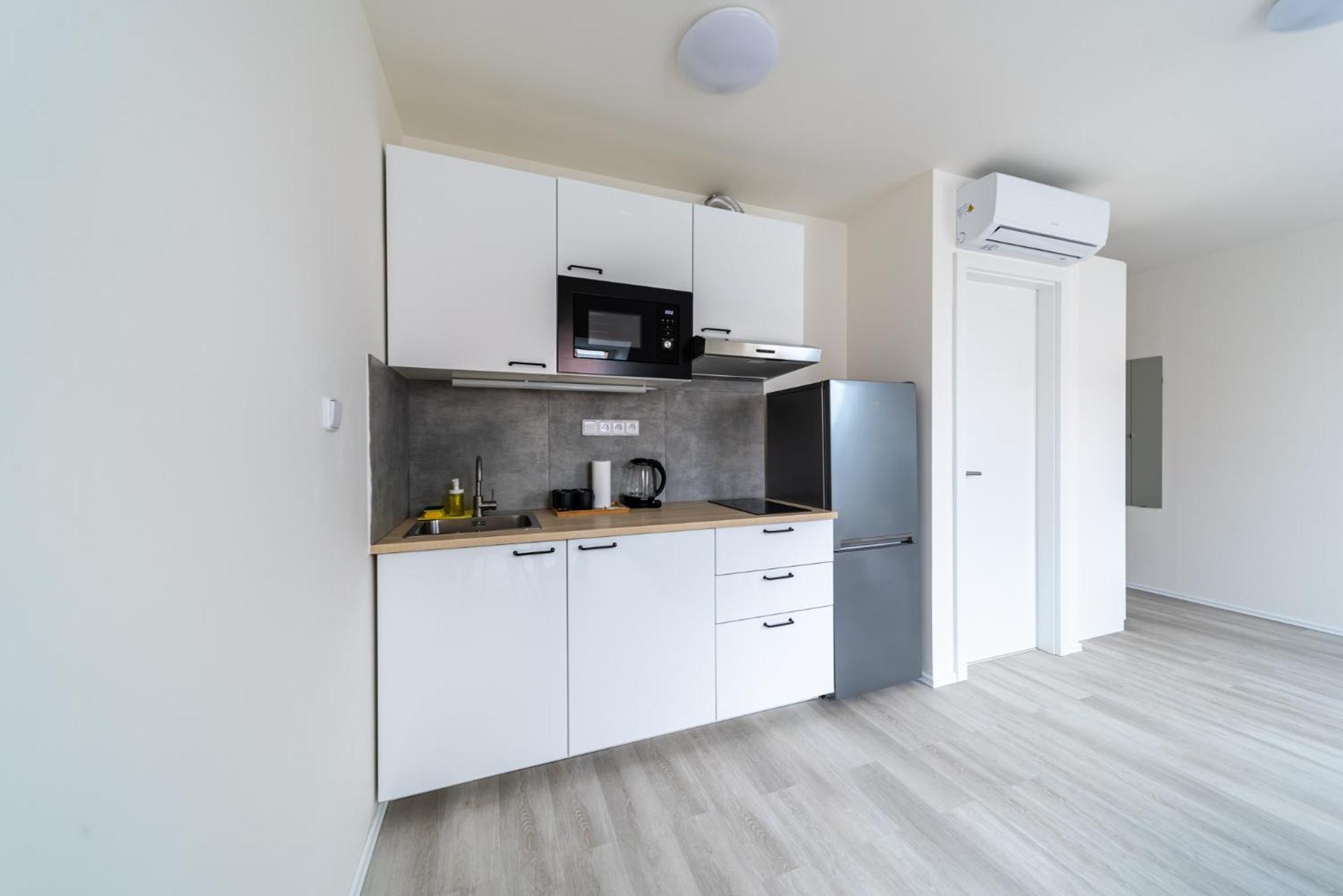Apartments Borivojova 63 Praha Bagian luar foto